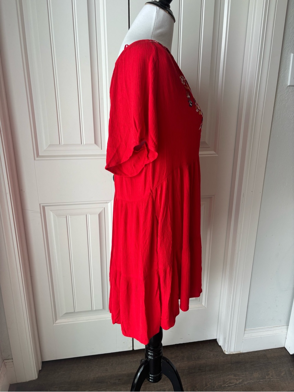 KNOX ROSE Red Embroidered V-Neck Women's dress - Picture 6 of 8